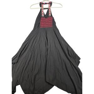 Candie’s Black Halter Neck Top with Embroidered Floral Detail Size Small #218